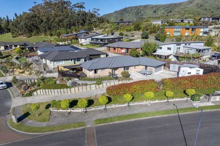 Photo of property in 2 Pukeko Place, Picton, 7220