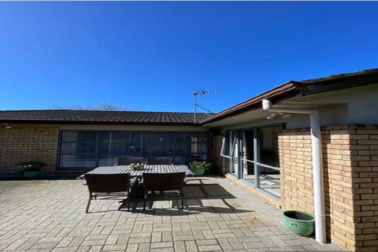 Photo of property in 20 Rush Creek Drive, Westgate, Auckland, 0614