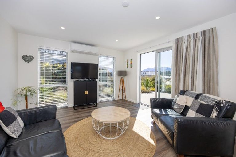 Photo of property in 13 Rocklands Court, Wanaka, 9305