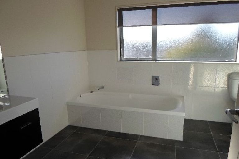 Photo of property in 44 Oakway Drive, Schnapper Rock, Auckland, 0632