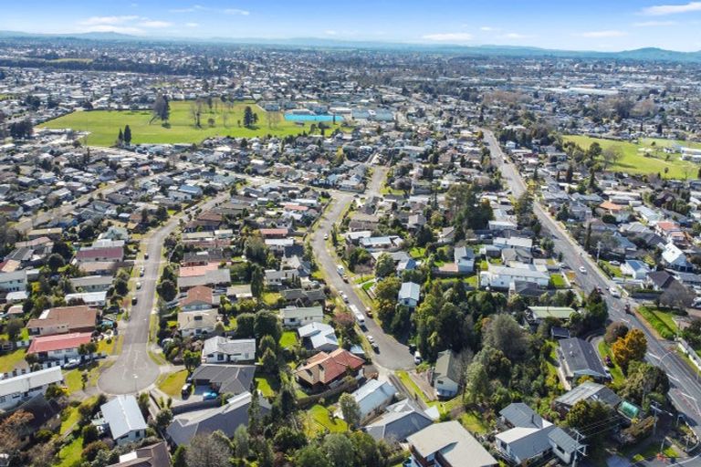 Photo of property in 32 Carew Street, Nawton, Hamilton, 3200