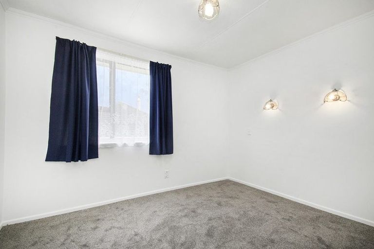 Photo of property in 36 Fantame Street, Cannons Creek, Porirua, 5024