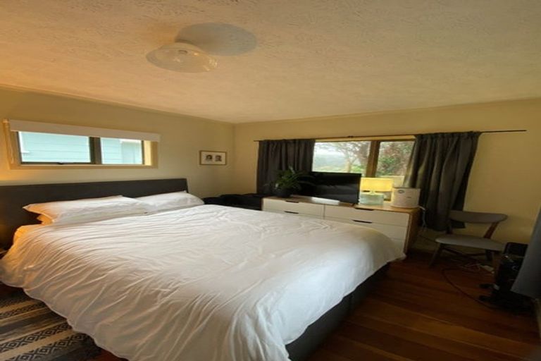 Photo of property in 65 Gordon Road, Plimmerton, Porirua, 5026