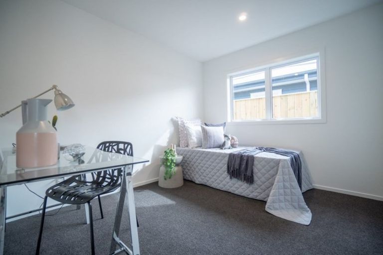 Photo of property in 13 Sutherland Crescent, Melrose, Wellington, 6023