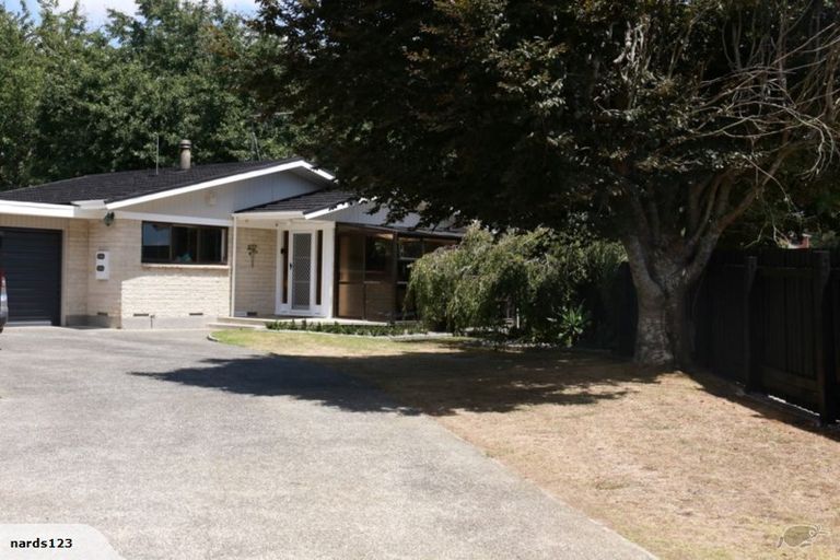 Photo of property in 2/4 Lionel Sharp Place, Pukekohe, 2120