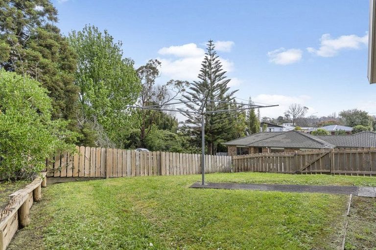 Photo of property in 63 Sabulite Road, Kelston, Auckland, 0602