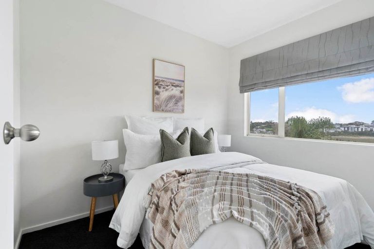 Photo of property in 1/48a Exmouth Road, Northcote, Auckland, 0627