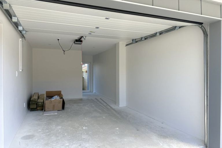 Photo of property in 15a Blenheim Street, Glenfield, Auckland, 0629