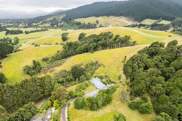 Photo of property in 5d Janet Frame Way, Whitemans Valley, Upper Hutt, 5371