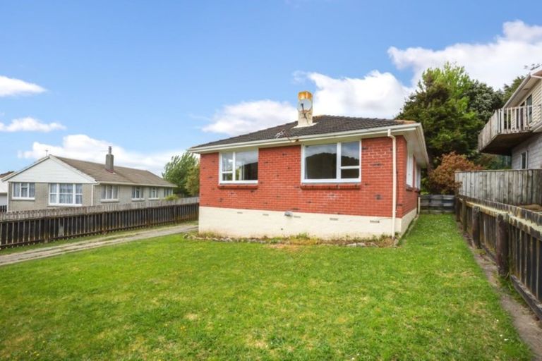 Photo of property in 19 Mahinawa Street, Takapuwahia, Porirua, 5022