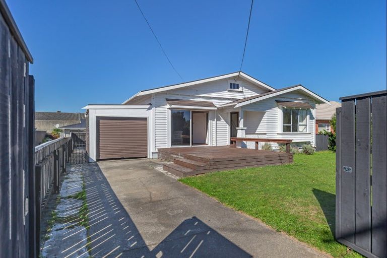 Photo of property in 36 Salisbury Street, Levin, 5510