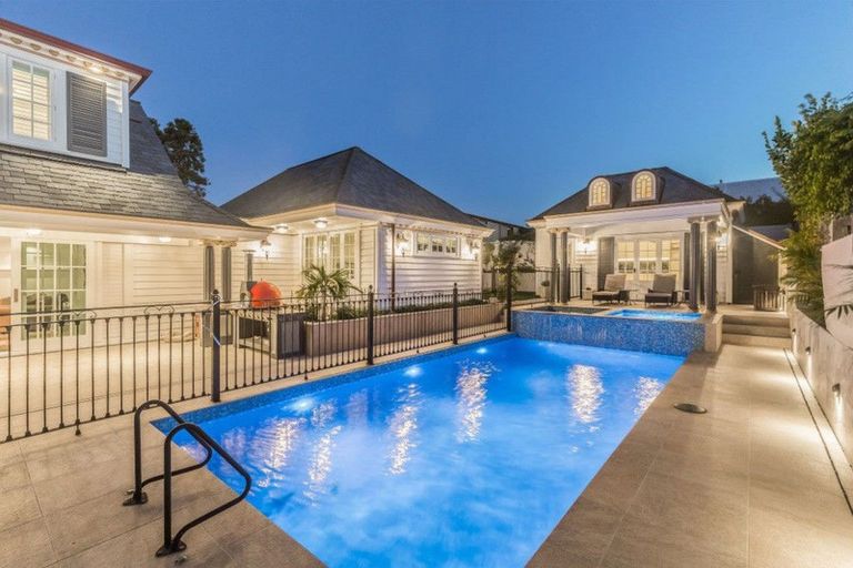 Photo of property in 9 Karori Crescent, Orakei, Auckland, 1071