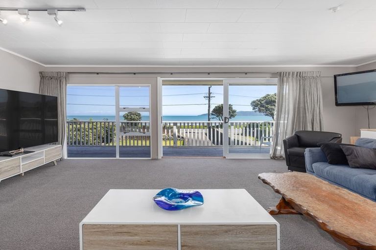 Photo of property in 104 Marine Parade, Paraparaumu Beach, Paraparaumu, 5032