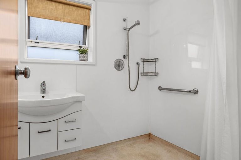 Photo of property in 6 Takahe Street, Masterton, 5810