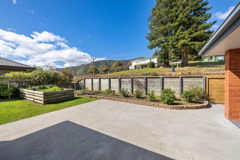 Photo of property in 20 Admiralty Place, Waikawa, Picton, 7220