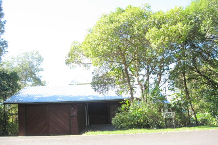 Photo of property in 19 Waiparemo Crescent, Pukawa Bay, Turangi, 3381