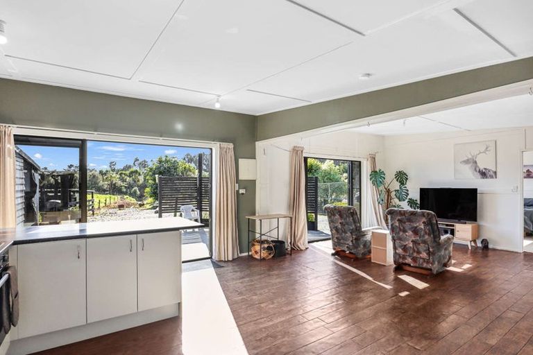 Photo of property in 236 Alma Road, Westport, 7892