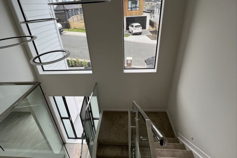 Photo of property in 11 Carberry Lane, Pinehill, Auckland, 0632