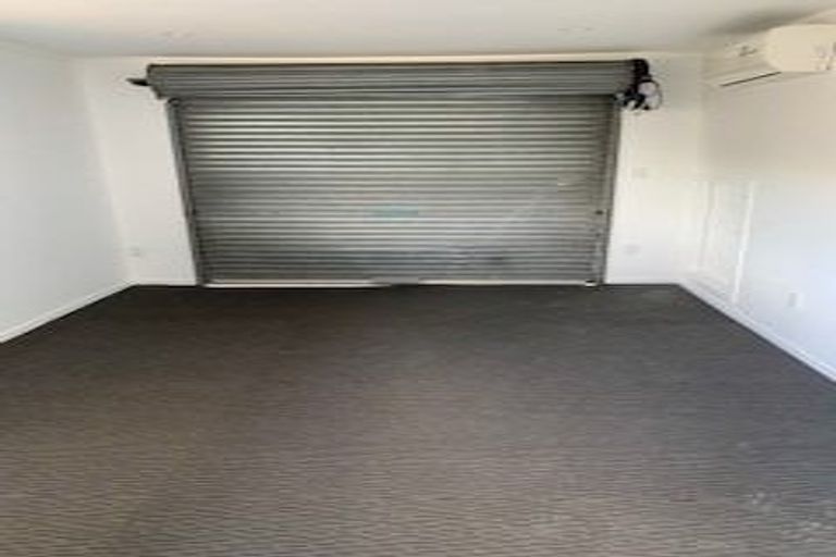 Photo of property in 1/50 Edgeworth Road, Glenfield, Auckland, 0629