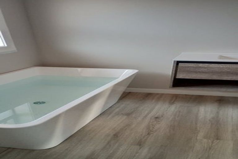 Photo of property in 75 Nottingham Street, Karori, Wellington, 6012