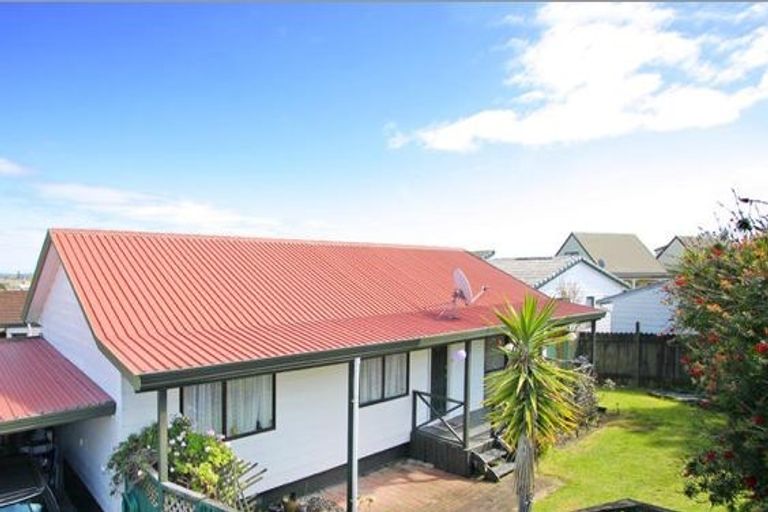 Photo of property in 2/14 Leven Lane, Totara Heights, Auckland, 2105