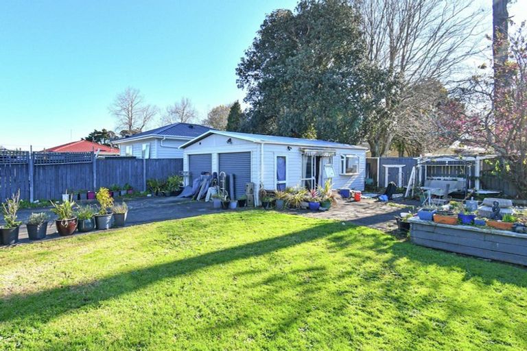 Photo of property in 18 Mcannalley Street, Manurewa East, Auckland, 2102