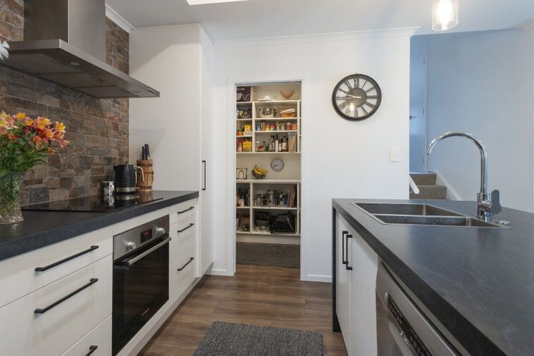 Photo of property in 19 Lily Way, Pyes Pa, Tauranga, 3112