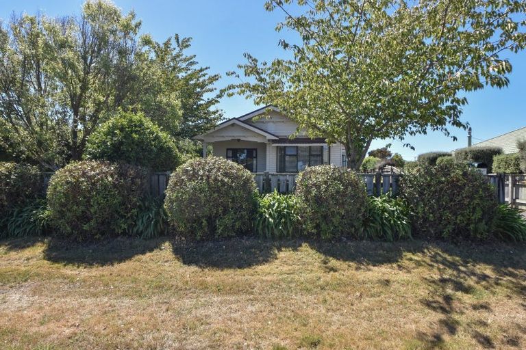 Photo of property in 22 Philip Street, Carterton, 5713