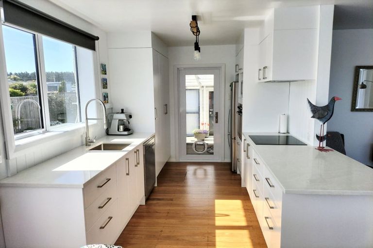 Photo of property in 27 Seabury Avenue, Foxton Beach, Foxton, 4815