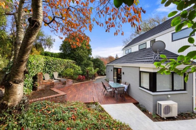 Photo of property in 2/1 Bengal Drive, Cashmere, Christchurch, 8022