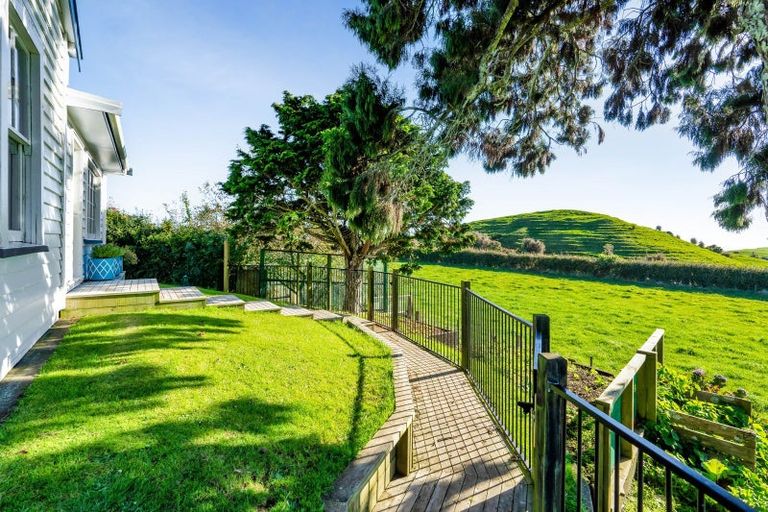 Photo of property in 272 Saunders Road, Okato, New Plymouth, 4381