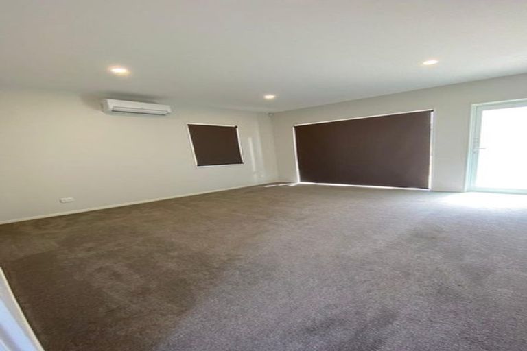 Photo of property in 26 Warbler Crescent, Papakura, 2110