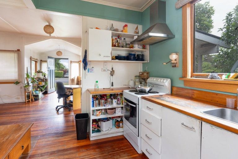 Photo of property in 14 Kurupae Road, Hilltop, Taupo, 3330