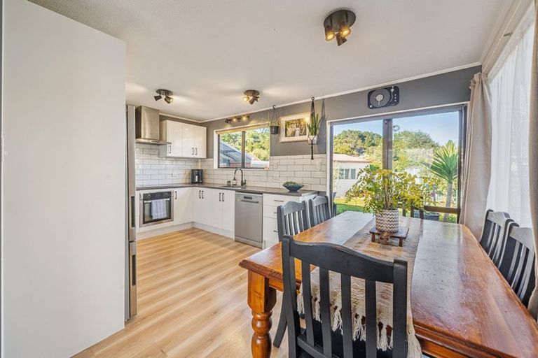 Photo of property in 6 Topaz Street, Birchville, Upper Hutt, 5018