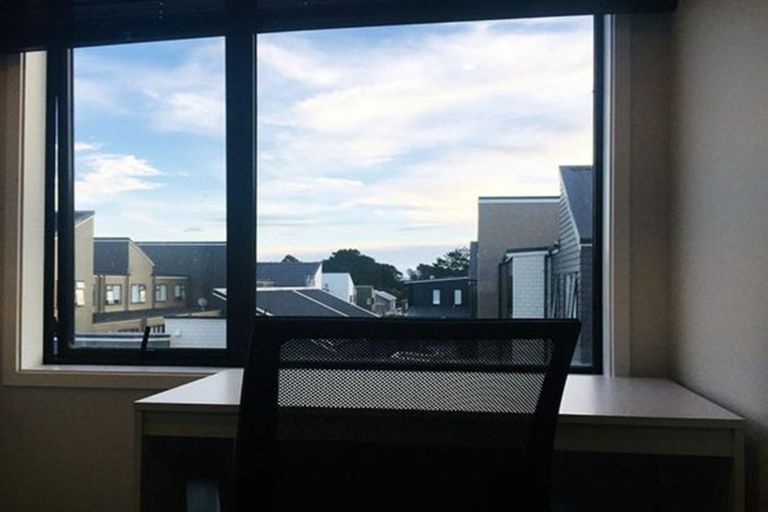 Photo of property in 25 Onekiritea Road, Hobsonville, Auckland, 0616