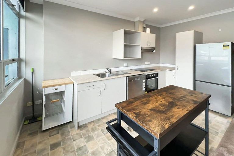 Photo of property in Mclean Towers, 3i/3 Shakespeare Road, Napier South, Napier, 4110