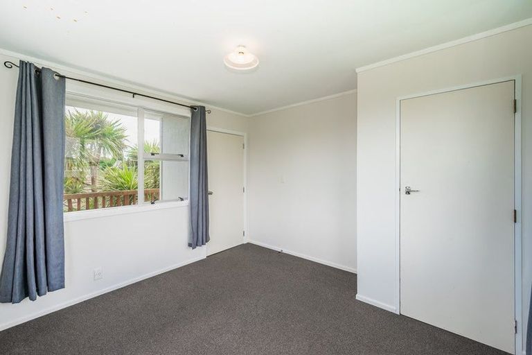 Photo of property in 4 Eatwell Avenue, Paraparaumu Beach, Paraparaumu, 5032