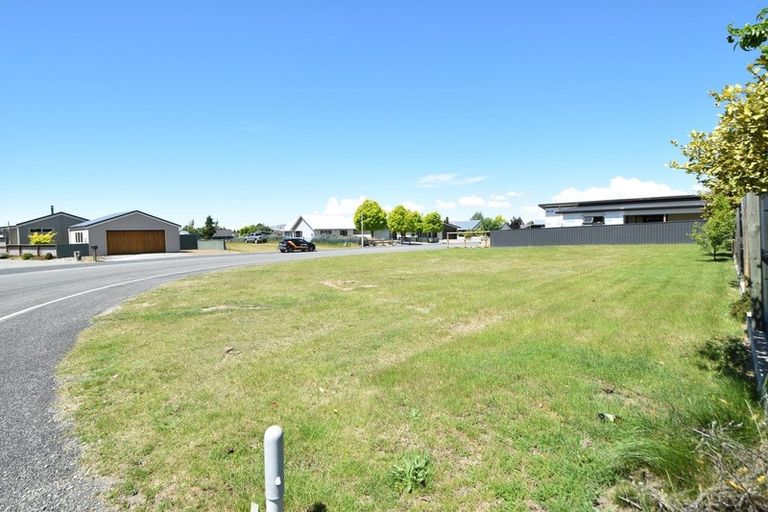 Photo of property in 30 Irishman Drive, Twizel, 7901