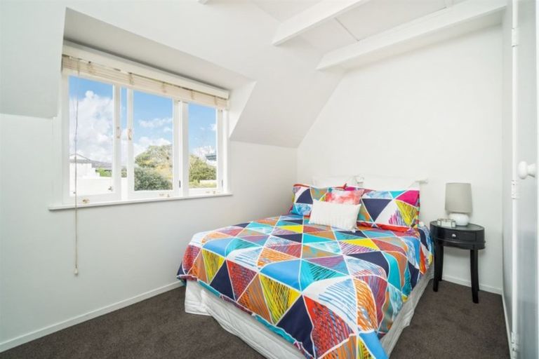 Photo of property in 1/14 Otakau Road, Milford, Auckland, 0620