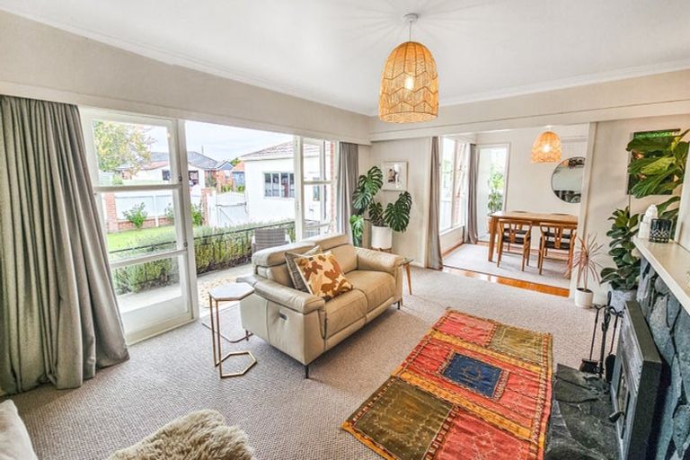 Photo of property in 4 Harpham Street, Taradale, Napier, 4112