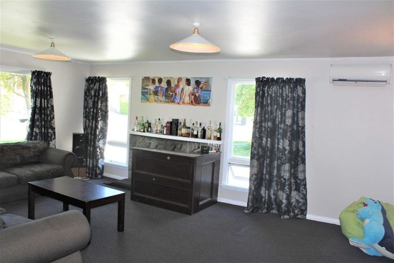 Photo of property in 28 Newbridge Place, Ilam, Christchurch, 8041