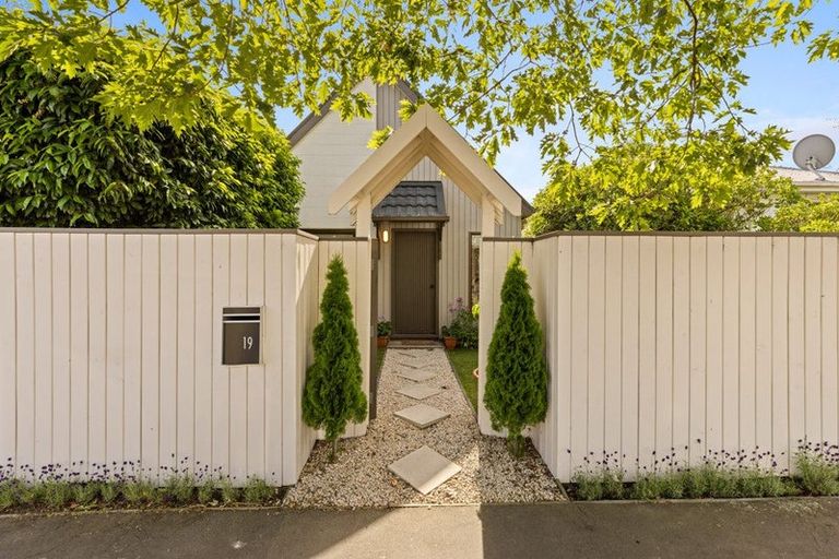 Photo of property in 1/19 Trafalgar Street, St Albans, Christchurch, 8014