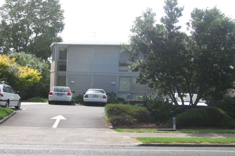 Photo of property in 3/183 Shakespeare Road, Milford, Auckland, 0620