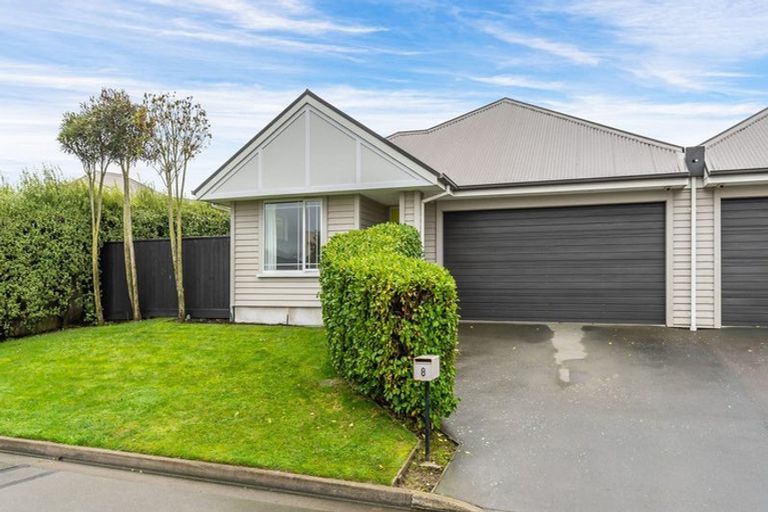 Photo of property in 8 Date Crescent, Aidanfield, Christchurch, 8025