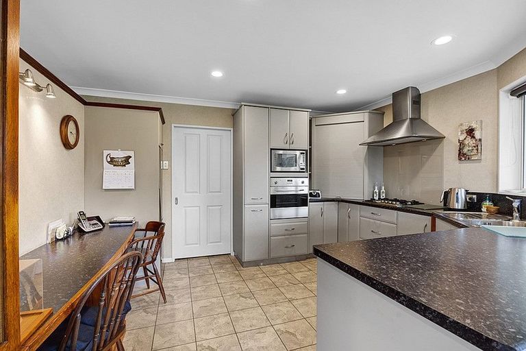 Photo of property in 156 Pembroke Road, Pembroke, Stratford, 4391