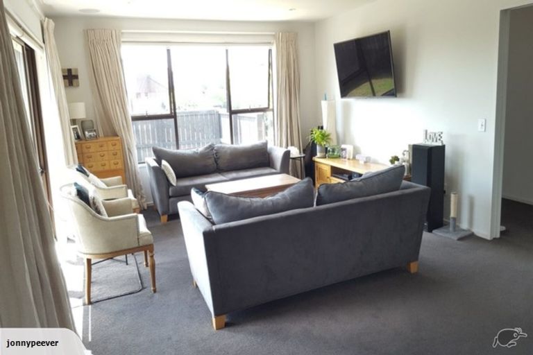 Photo of property in 27 Tivoli Place, Bishopdale, Christchurch, 8053