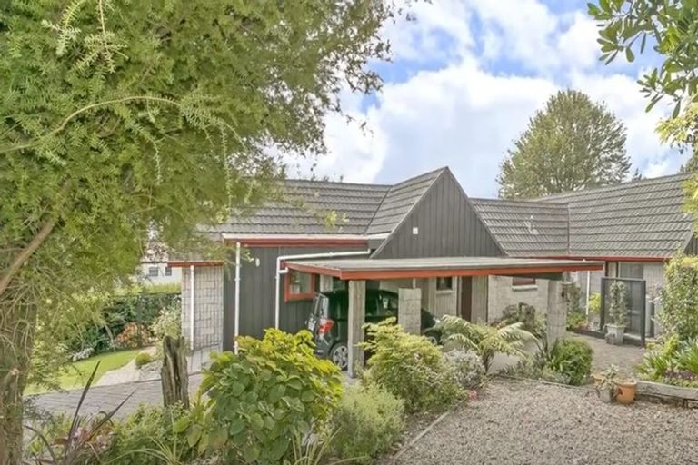 Photo of property in 10 Pamir Place, Welcome Bay, Tauranga, 3112