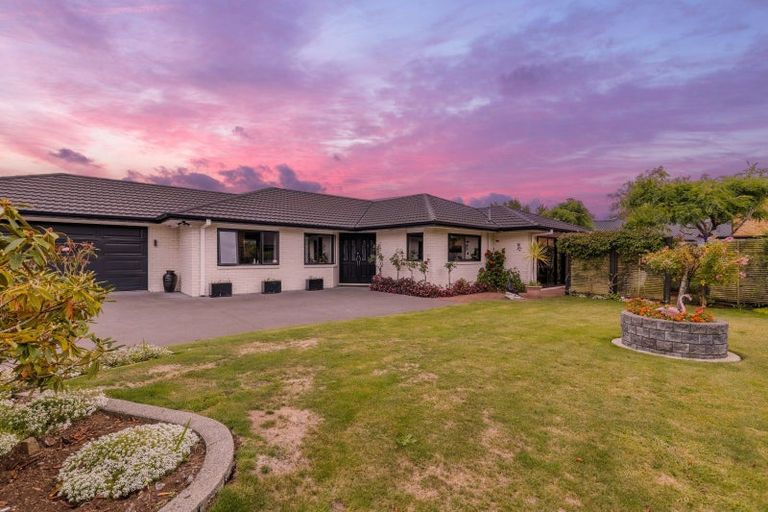 Photo of property in 6 Anderson Way, Highlands Park, New Plymouth, 4312