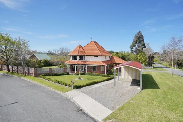 Photo of property in 19 Littles Lane, Woodend, 7610