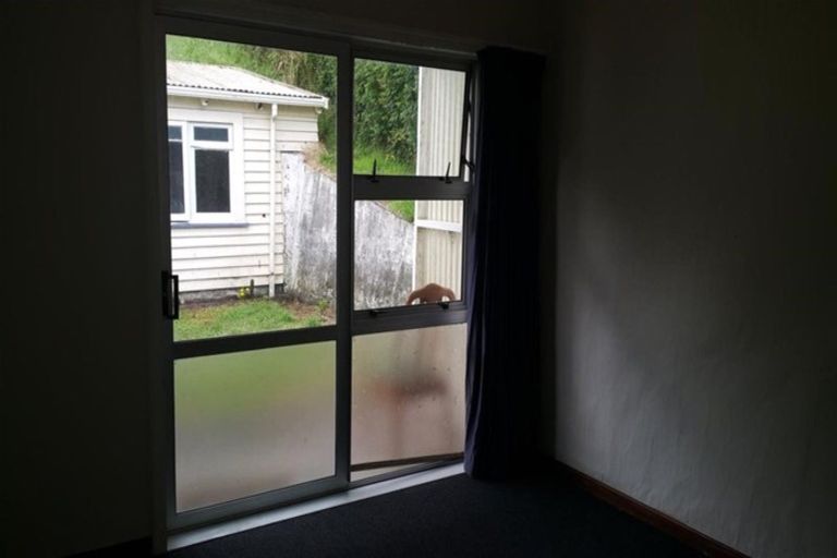 Photo of property in 113 Mangorei Road, Merrilands, New Plymouth, 4312